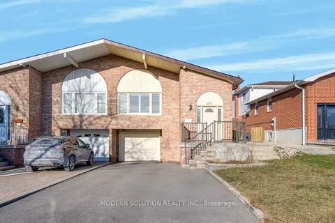 477 Fendalton Street, Mississauga, ON L5B 2L8