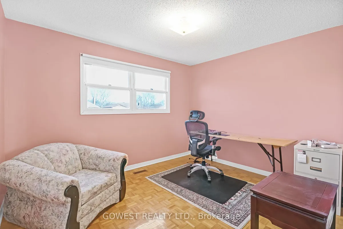 2420 HURON PARK Place, ON L5C 4P1