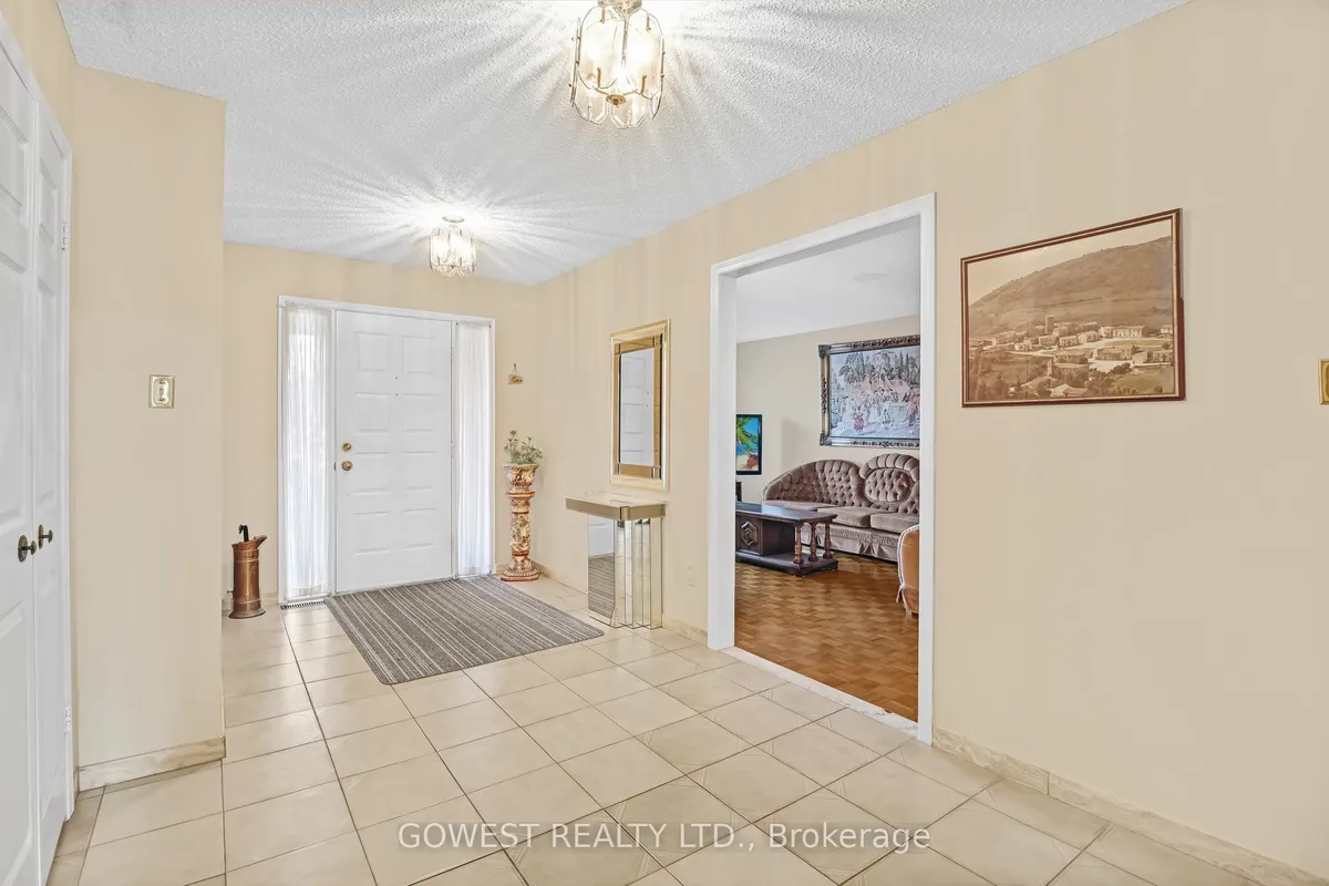 2420 HURON PARK Place, ON L5C 4P1