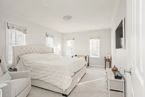 27 Cedar Lake Crescent, Brampton, ON L6Y 0P9