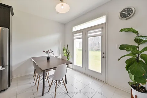 1237 Muskoka Hts, Milton, ON L9E 1Y6