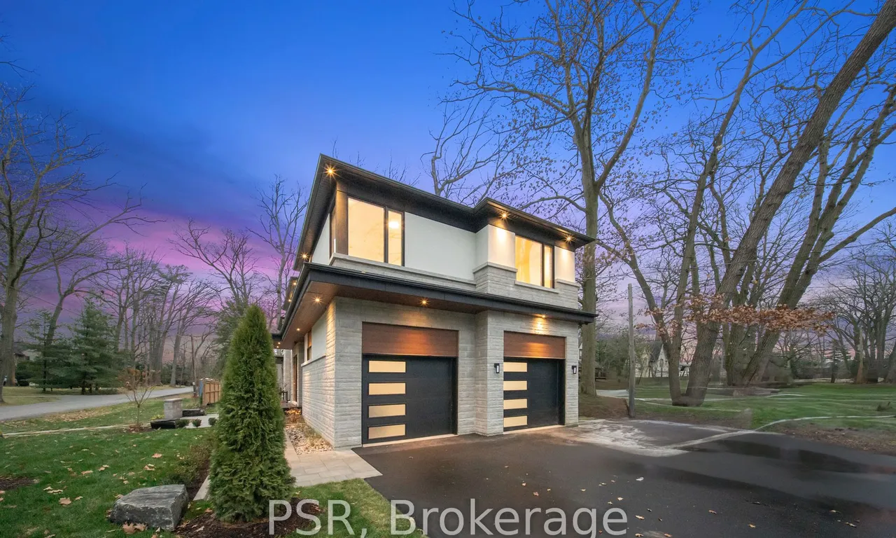 168 Kenollie Ave, Mississauga, ON L5G 2H8