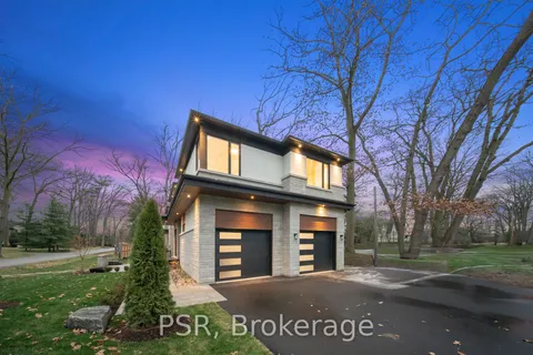 168 Kenollie Ave, Mississauga, ON L5G 2H8