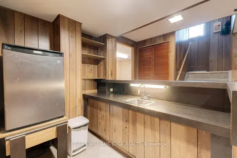 1353 Fisher Avenue, Burlington, ON L7P 2L7