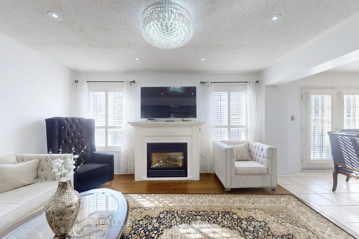 8 Waterdale Road, Brampton, ON L7A 1S7