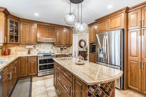 13250 Tenth Sdrd, Halton Hills, ON L7G 4S5