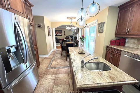 13250 Tenth Sdrd, Halton Hills, ON L7G 4S5