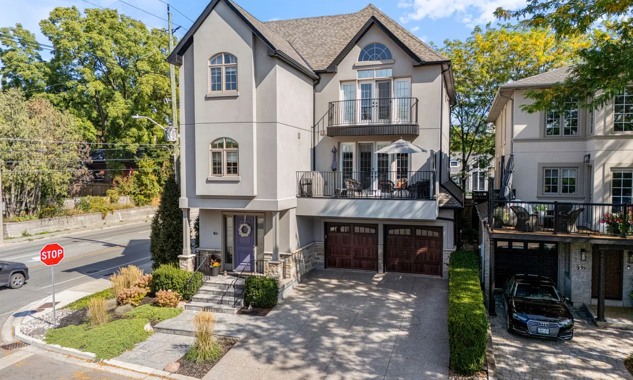 139 Wilson St, Oakville, ON L6K 3G9