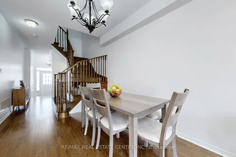 5148 Angel Stone Dr, Mississauga, ON L5M 0L4