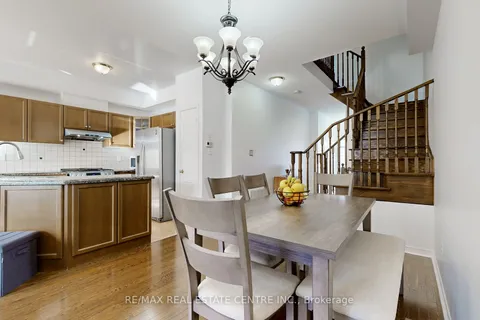 5148 Angel Stone Dr, Mississauga, ON L5M 0L4