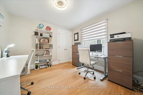 6 Clementview Crt, Toronto, ON M9R 3H3