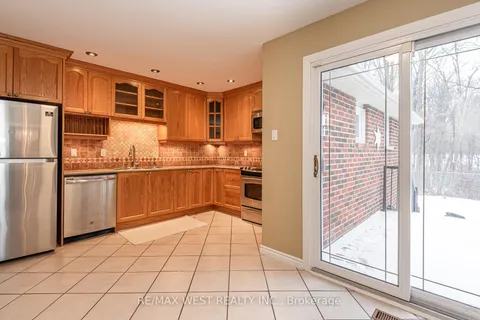 44 Regentview Dr, Brampton, ON L6Z 3G6