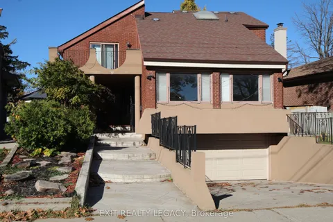 6 Muir Avenue, Toronto, ON M9L 1H3