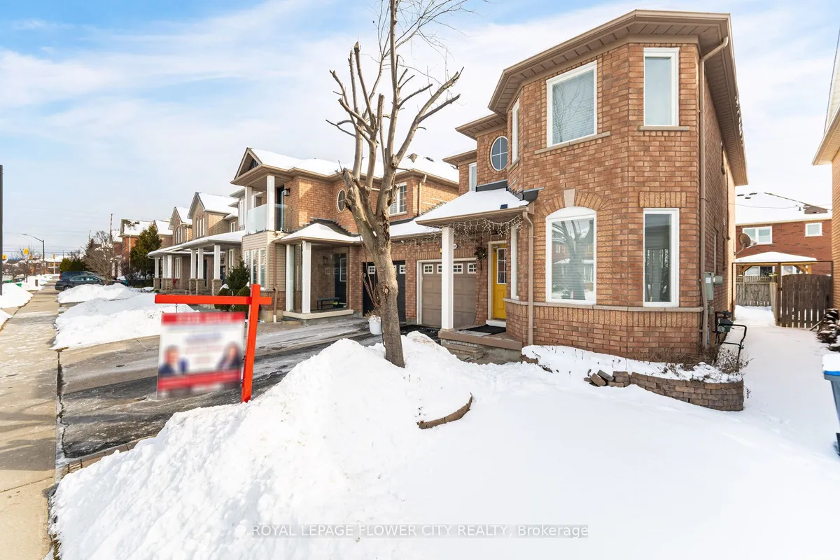 3040 Bentley Drive, Mississauga, ON L6M 6W2