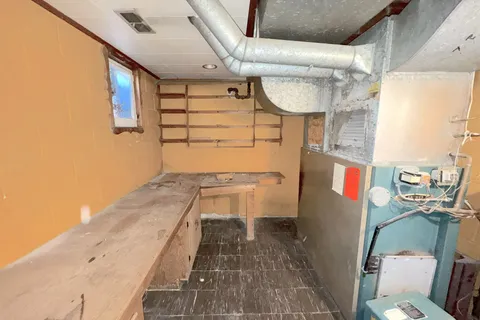 2231 Sidney Drive, Mississauga, ON L4Y 1Y3