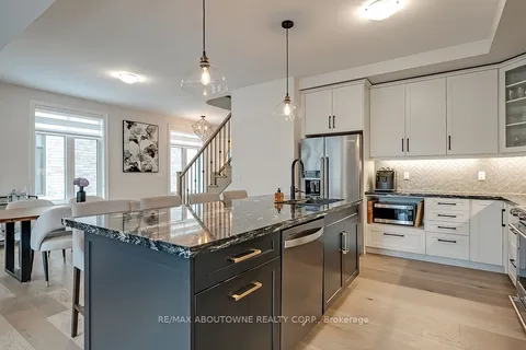 1311 Merton Rd, Oakville, ON L6M 5L8