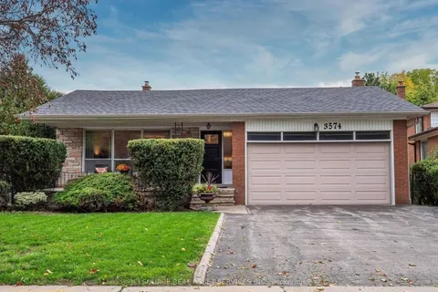 3574 Golden Orchard Drive, Mississauga, ON L4Y 3H8