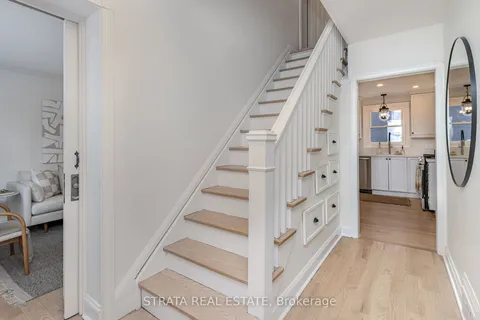 95 Ellins Ave, Toronto, ON M6N 2A9