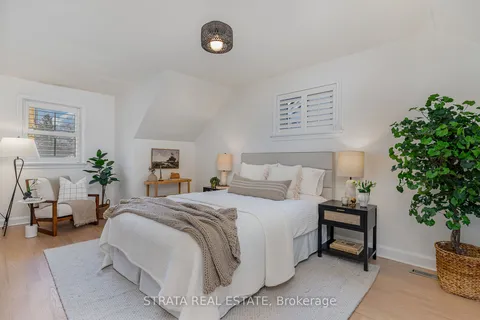 95 Ellins Ave, Toronto, ON M6N 2A9