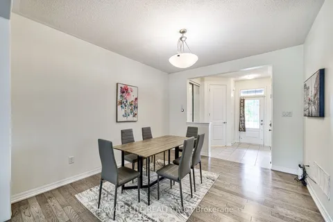 260 North Park Blvd, Oakville, ON L6M 4M1