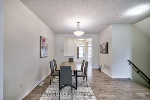 260 North Park Blvd, Oakville, ON L6M 4M1