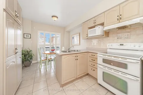 21 Gold Hill Rd, Brampton, ON L6X 4V2