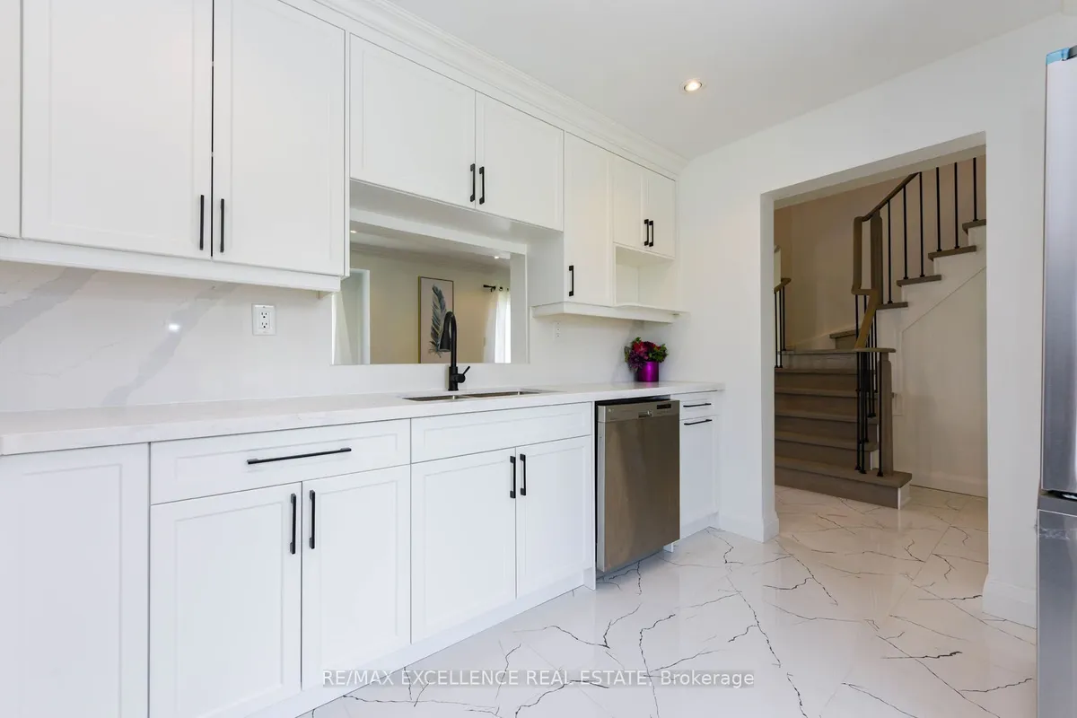 61 Drinkwater Road, ON L6Y 4T8