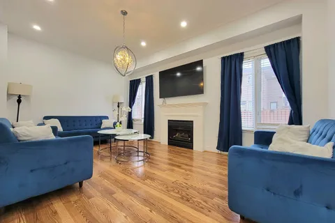 1051 McClenahan Cres, Milton, ON L9T 6W6