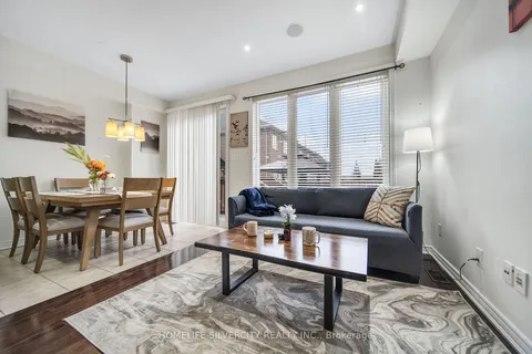 7 Pendulum Circ, Brampton, ON L6R 3N5