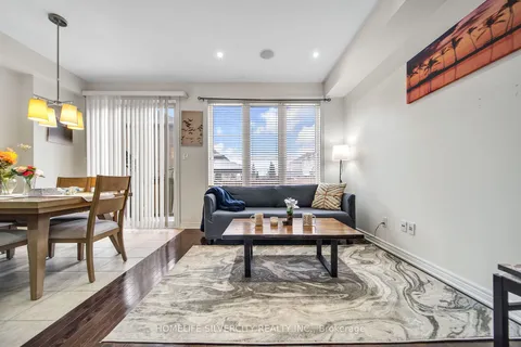 7 Pendulum Circ, Brampton, ON L6R 3N5