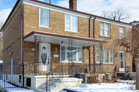 511 Mcroberts Ave, Toronto, ON M6E 4R3