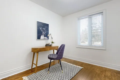 511 Mcroberts Ave, Toronto, ON M6E 4R3