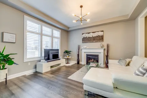 1458 Everest Cres, Oakville, ON L6H 3S4