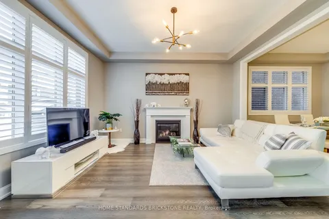 1458 Everest Cres, Oakville, ON L6H 3S4