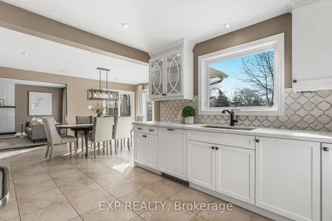 1112 NOTLEY Cres, Oakville, ON L6M 1H4