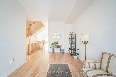 3086 Perkins Way, Oakville, ON L6H 7Z4