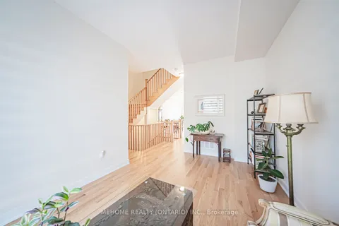 3086 Perkins Way, Oakville, ON L6H 7Z4