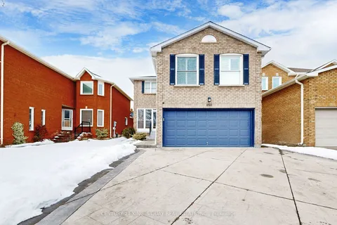 6521 Warbler Lane, Mississauga, ON L5N 6E1