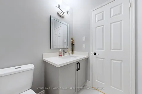 6521 Warbler Lane, Mississauga, ON L5N 6E1