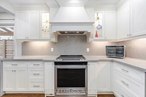 509 Cavell Dr, Mississauga, ON L5B 2P2