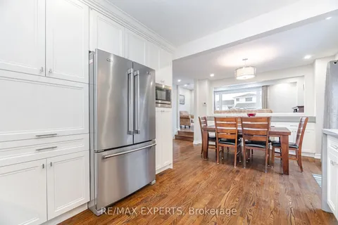 509 Cavell Dr, Mississauga, ON L5B 2P2