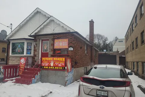 2497 Dufferin Street, ON M6B 3R3