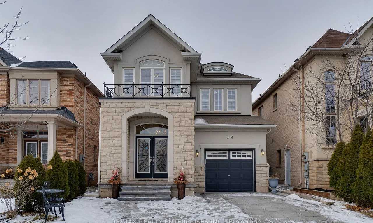 2451 Pine Glen Rd, Oakville, ON L6M 0R6