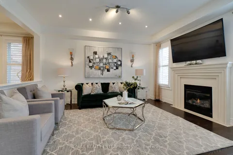 2451 Pine Glen Rd, Oakville, ON L6M 0R6