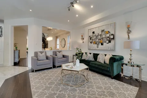 2451 Pine Glen Rd, Oakville, ON L6M 0R6