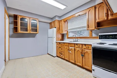 54 Woodward Ave, Brampton, ON L6V 1K4