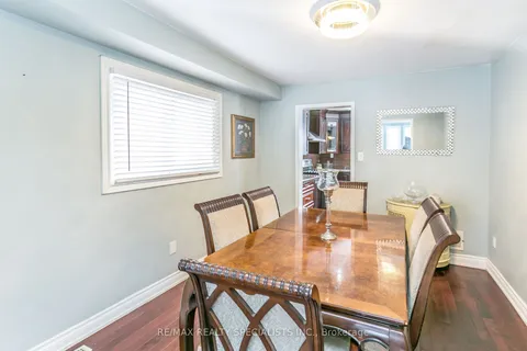 31 CASTLEHILL Rd, Brampton, ON L6X 4E3