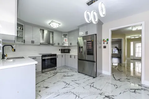 54 Beresford Cres, Brampton, ON L6P 2M1