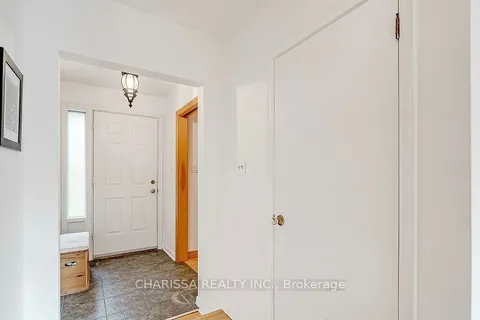 1238 Donlea Crescent, Oakville, ON L6J 1V7