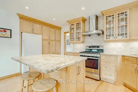 1238 Donlea Crescent, Oakville, ON L6J 1V7
